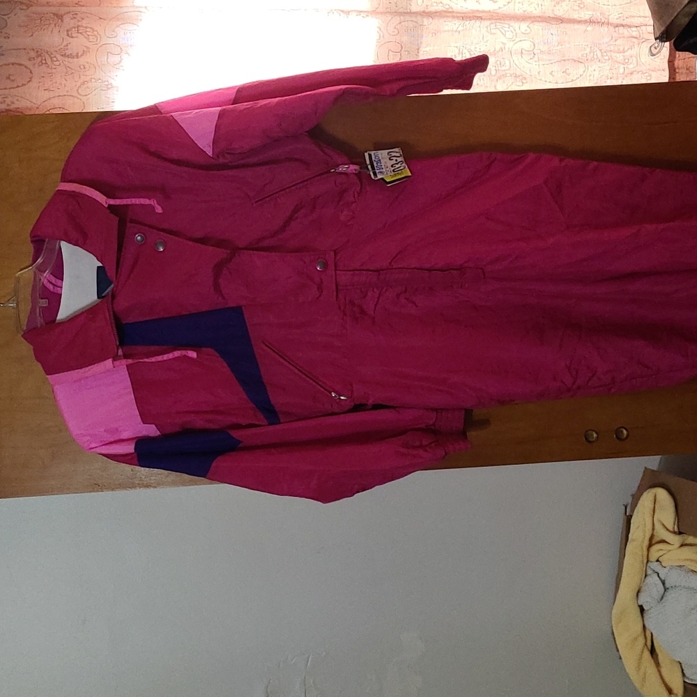 Snow ski suit, size 10, Thinsulate 100% nylon-lining and shell, hot pink,